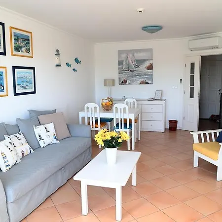 Family Sea View Apartmán *