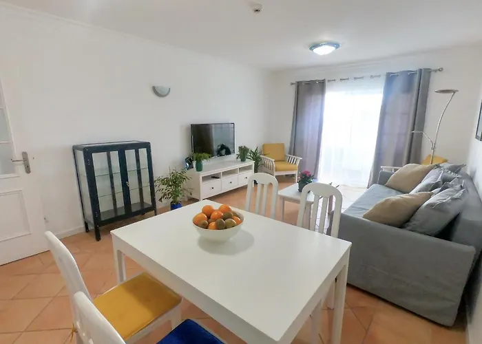 Family Sea View Apartament