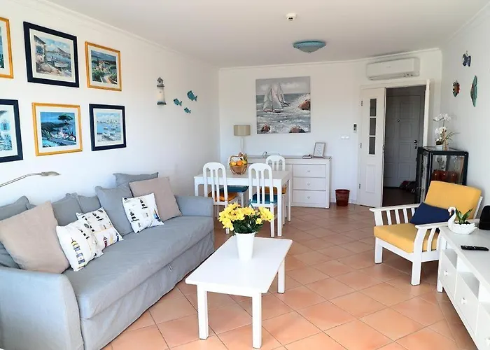 Family Sea View Apartament *